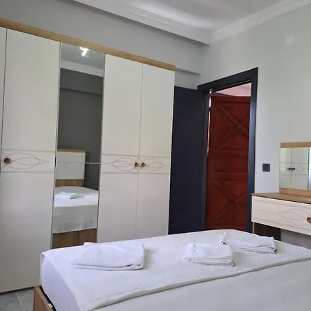 Tomris Aparthotel